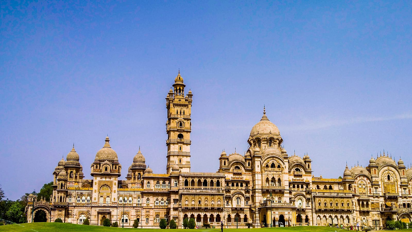 Schools in Vadodara
