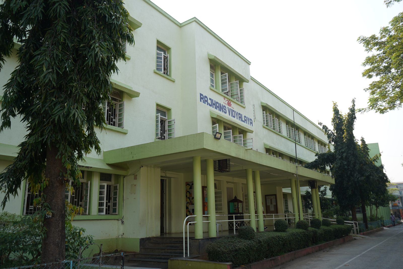 Rajhans Vidyalaya, Andheri West photo