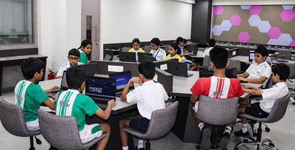 Utpal Shanghvi Global School, JVPD Scheme, Juhu photo