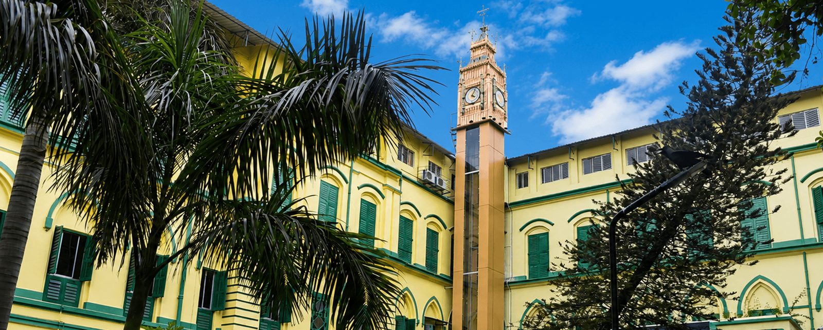 Pratt Memorial School campus
