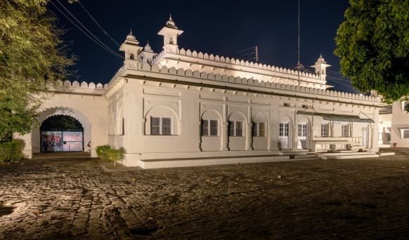 Colvin Taluqdars' College