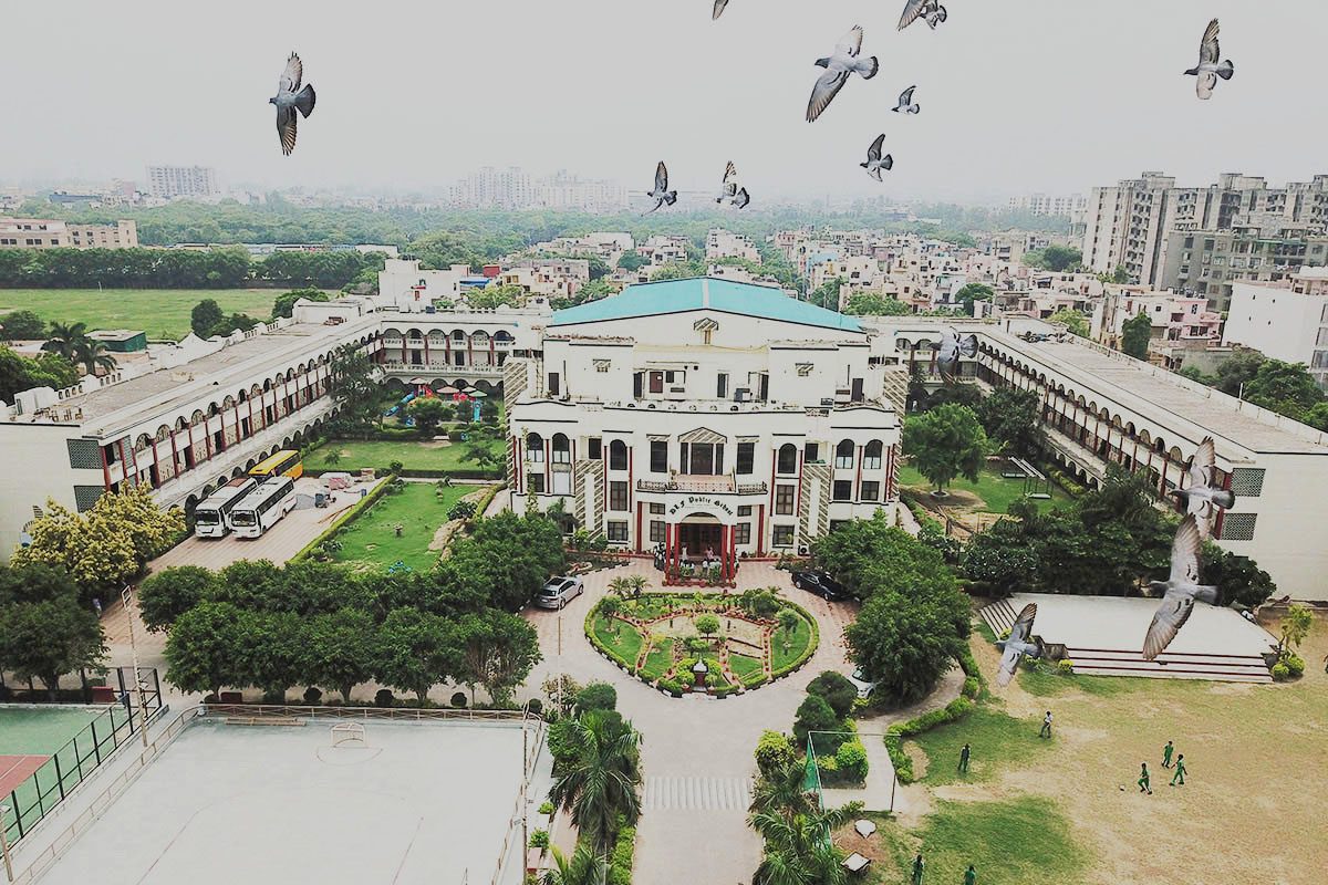 DLF Public School photo