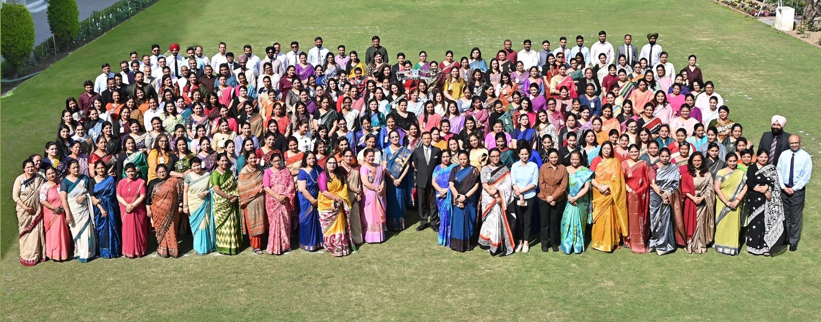 Kundan Vidya Mandir Sr. Sec. School photo