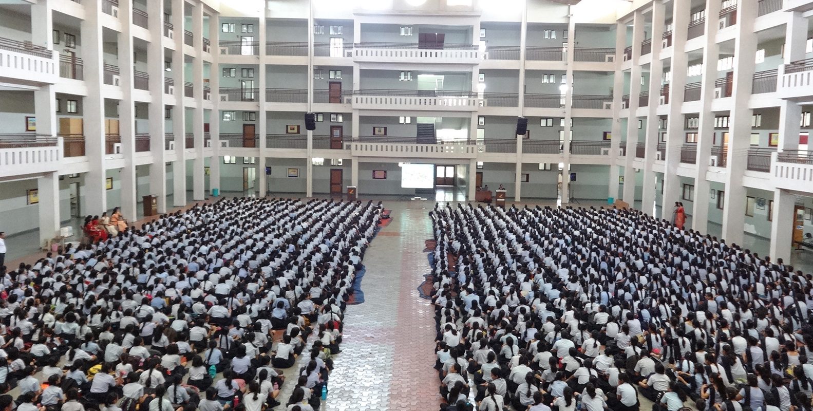 Chameli Devi Public School photo