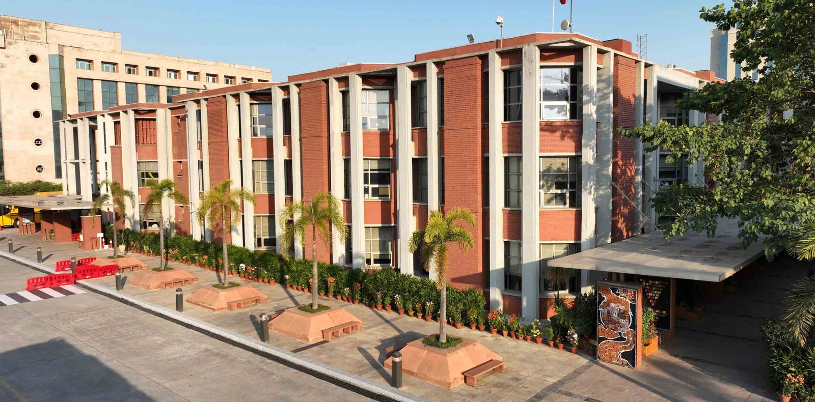 Step by Step School campus photo