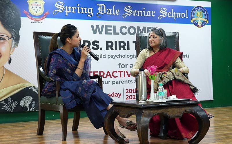 Spring Dale Senior School photo